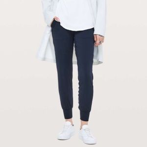 BNWT Lululemon Align Jogger true navy size 4
